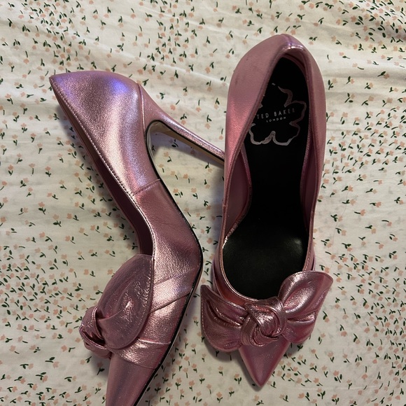 Ted Baker Metallic Pink Knotted Bow Pointed Pumps - Picture 4 of 5